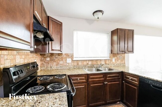 Photo - 1006 Trifecta Dr