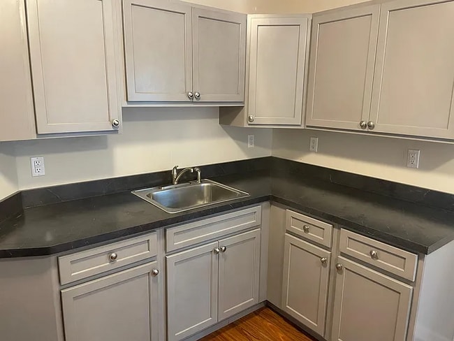 Photo - 4 Willoughby St Unidad 1st floor