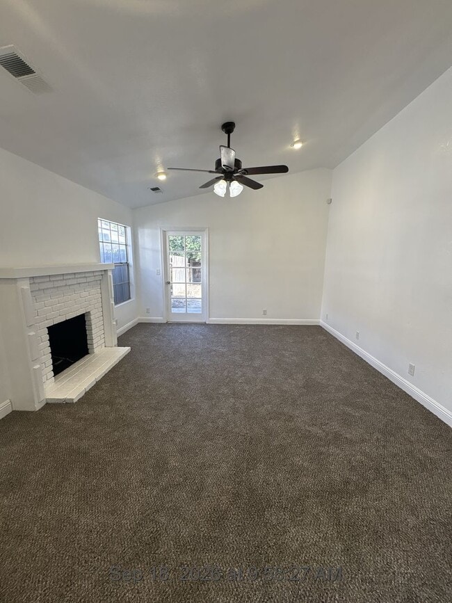 1432 E Babcock Ave