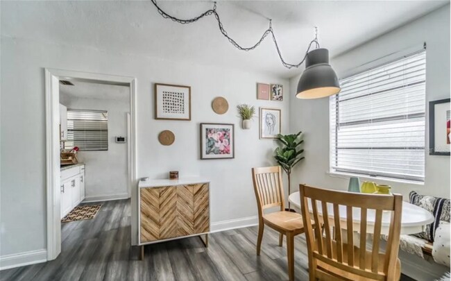 Photo - 1406 Freemont St S