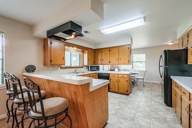 Photo - 18211 Mueschke Rd