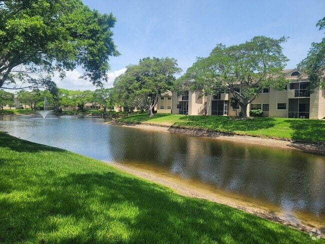 Building Photo - 671 Cypress Lake Blvd Unit G21 Rental