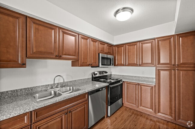 2BR, 2BA - 988SF - Kitchen - Casa Granada