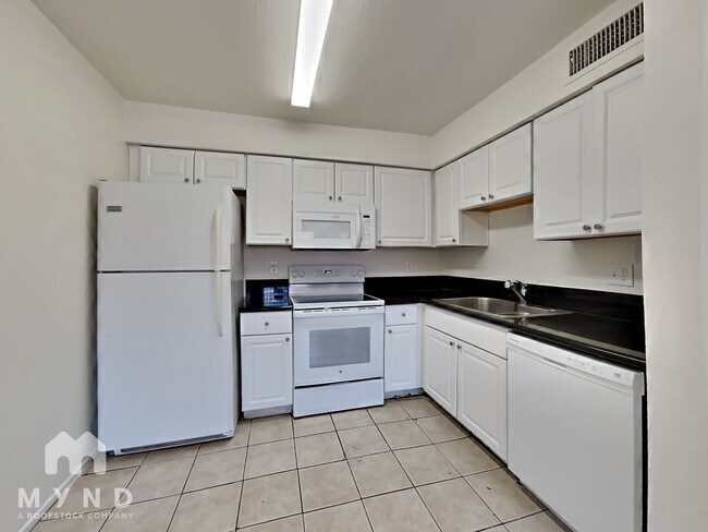 Photo - 2708 E Tierra Buena Ln Unit 1