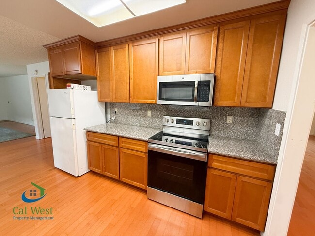 Photo - $4695 - Spacious 5 Bed/3 Bath Gilroy Home Located in Sunrise Park Neighborhood