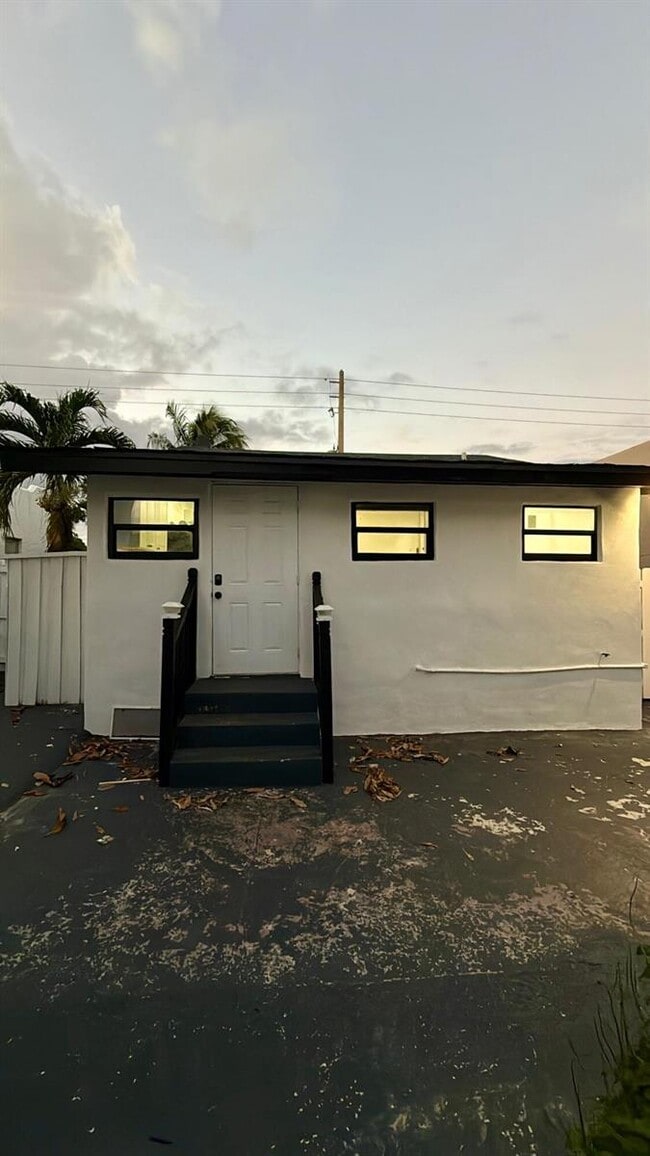 Photo - 712 Nottingham Blvd