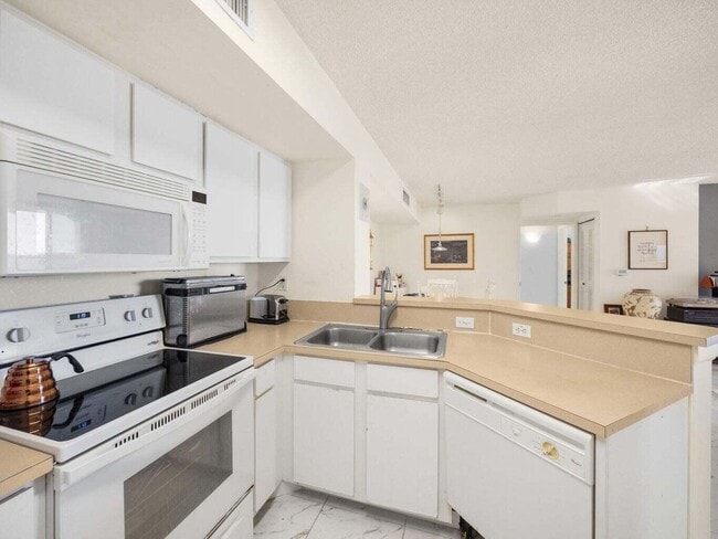 Photo - 1200 Scotia Dr Unidad 404