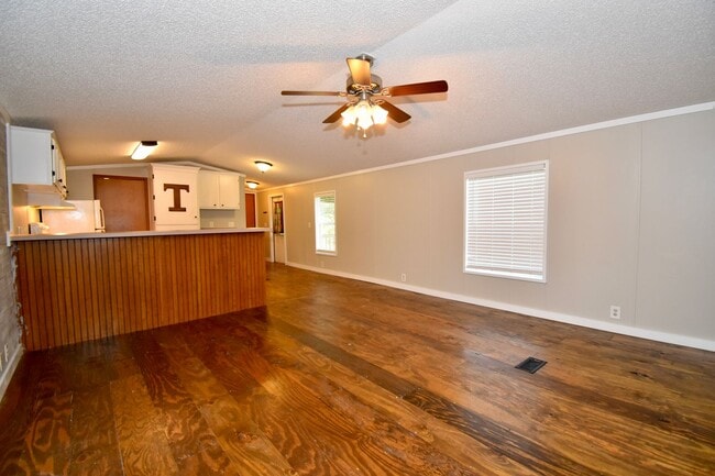 Photo - 3 Bedroom 2 Bath Mobile Home in Choudrant