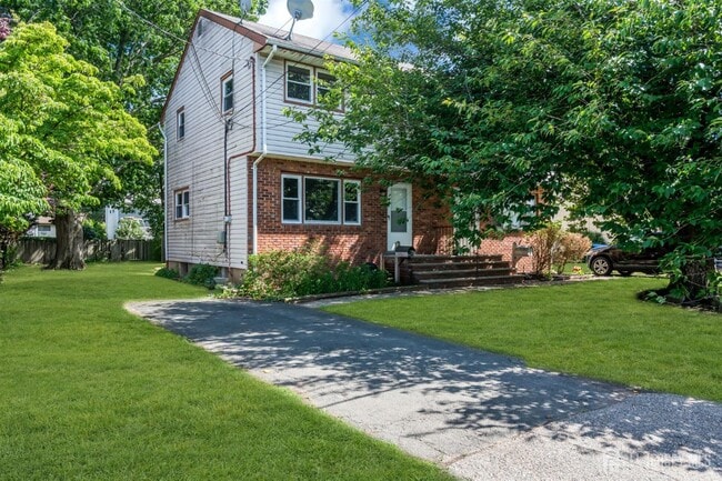 Photo - 368-70-370 Voorhees Ave Unit 370