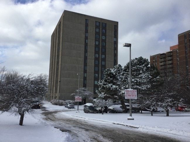 Riverview Manor Apartments - Riverview Manor Apartments