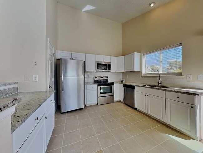 Photo - 21905 Saddlebrook Ct