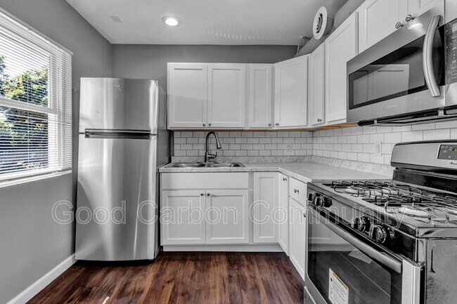 Photo - 194 Herkimer St Unidad 2