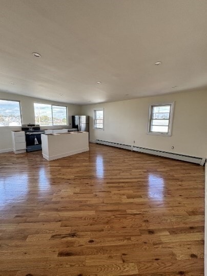 Building Photo - 585 Shirley St Unit 2