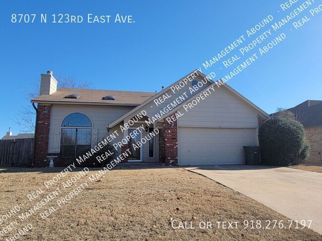 Prime Owasso Location! - Prime Owasso Location! House