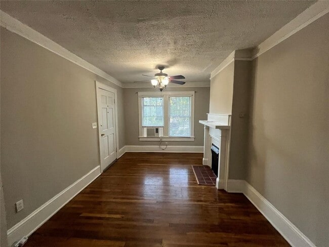 Photo - 372 Peachtree St NE