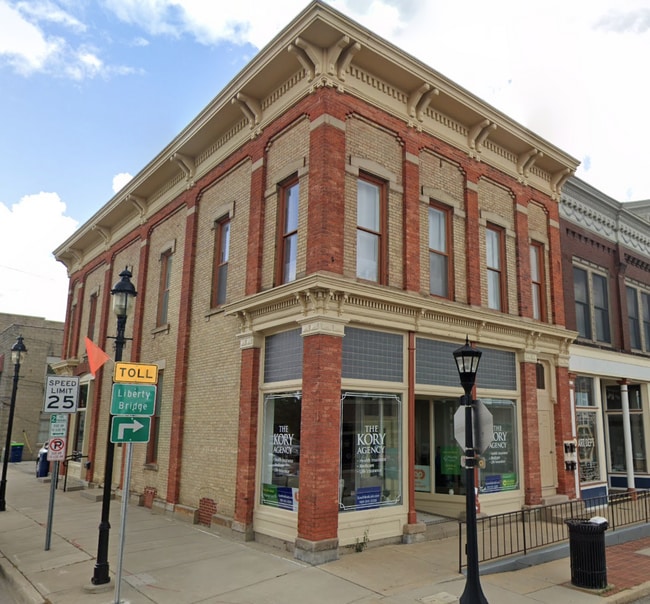 Exterior - 104 N Walnut St Apartment