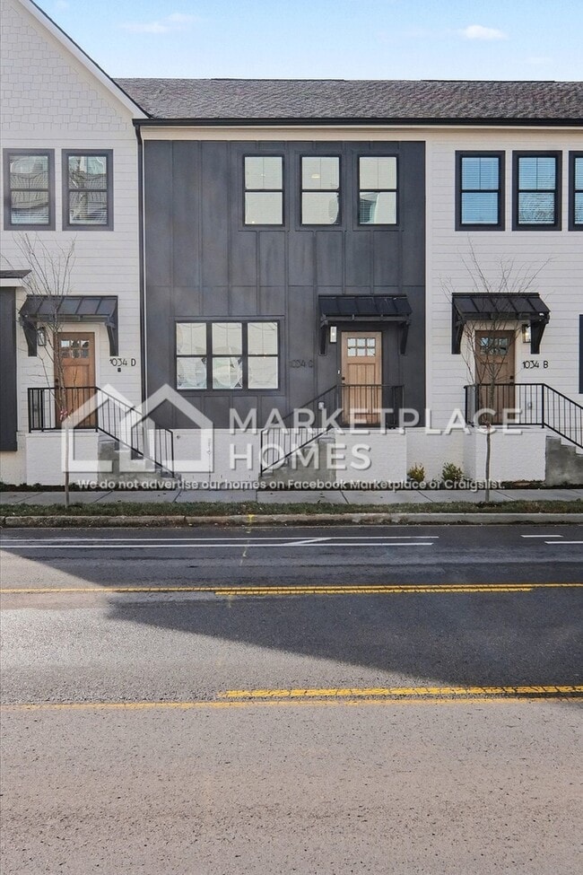 Photo - 1034 E Trinity Ln