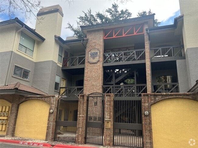 Building Photo - 806 W 24th St Unit 202 Rental
