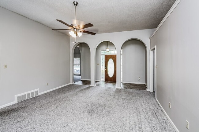 Photo - 8730 Raspberry Ln