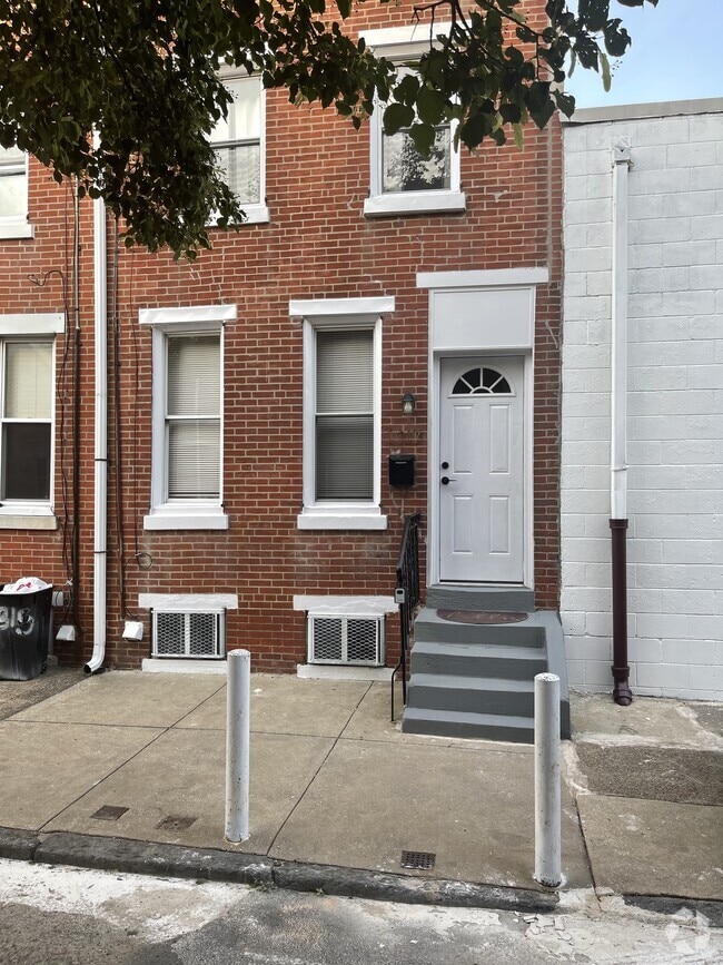 Building Photo - 1317 S Howard St Rental
