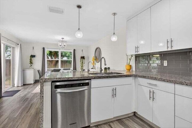 Photo - 4131 Eastridge Cir