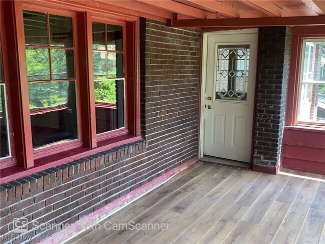 Photo - 280 Fairgreen Ave Unit 3