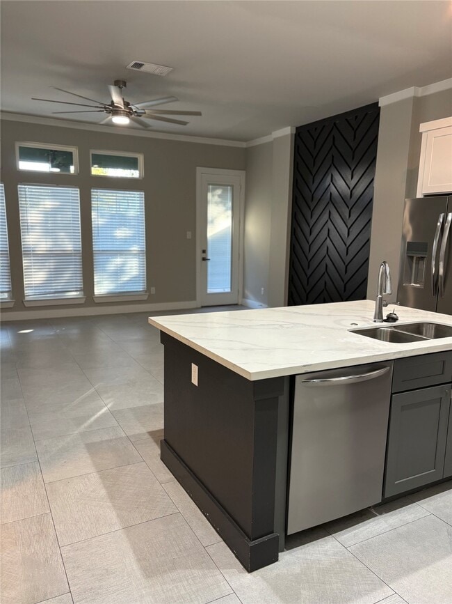 Building Photo - 3732 Seabrook St