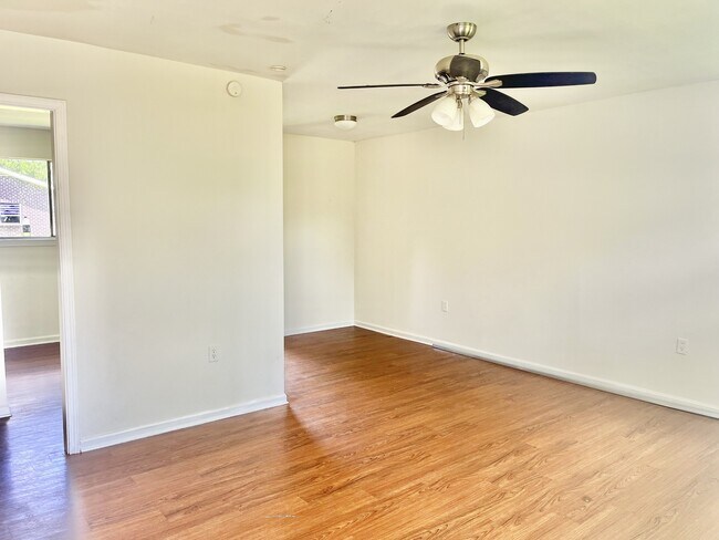 Photo - 7465 Whitney Dr Casa