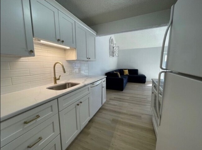 Photo - 212 11th Ave S