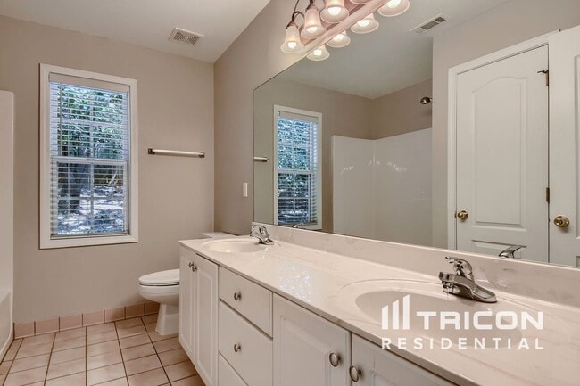 Photo - 2713 Trellis Ct SW