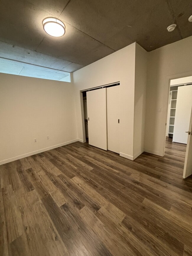 Photo - 5623-5623 Fenwick St Unit Aya203