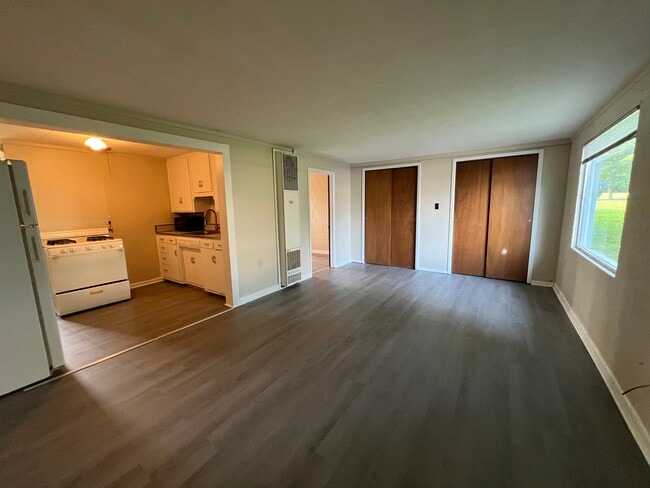 Building Photo - 123 Franklin St Unit B