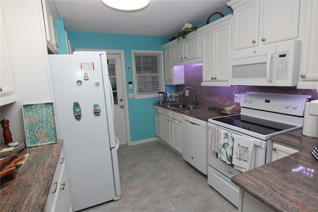 Photo - 1207 Lakehouse Ct