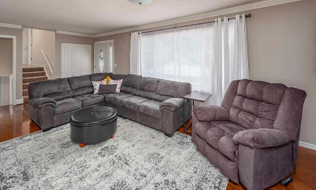 3117 Windsor Dr