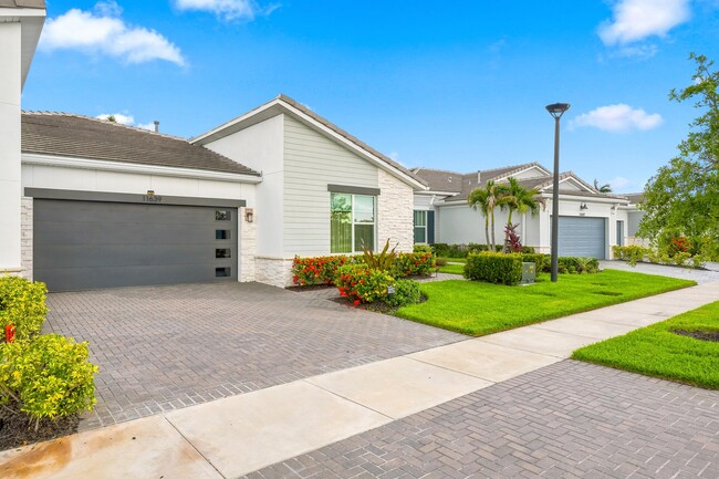 Photo - 11639 SW Viridian Blvd
