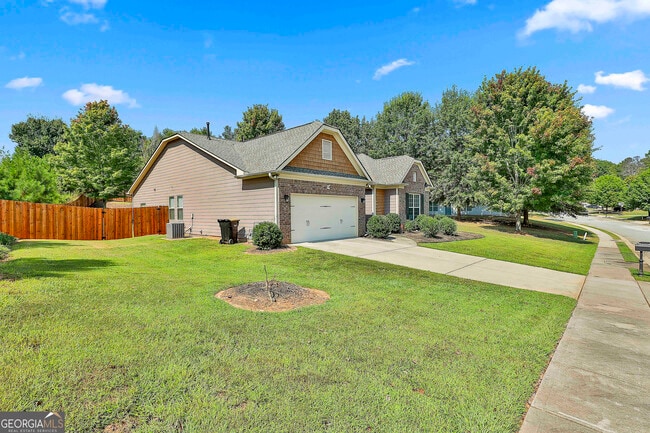 Photo - 205 Inverness Ave