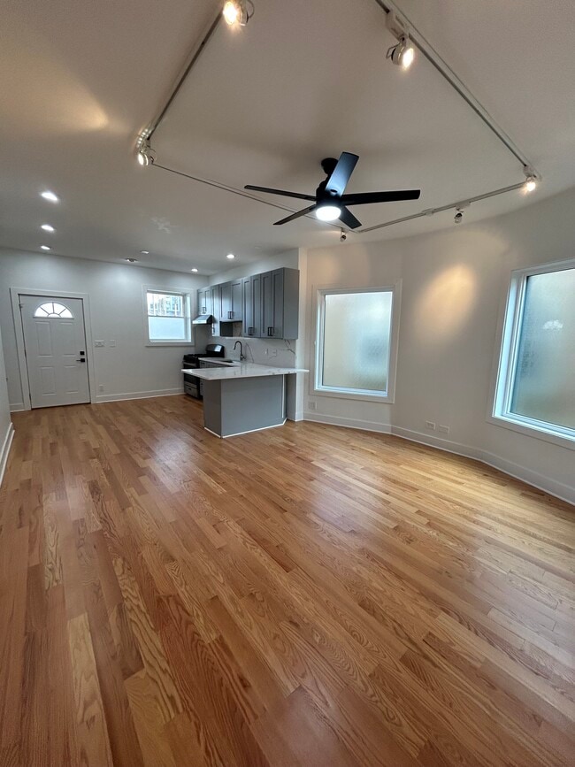 Kitchen area - 4833 N Central Park Ave Unit 2nd Floor