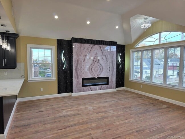 Photo - 240-02 147th Rd