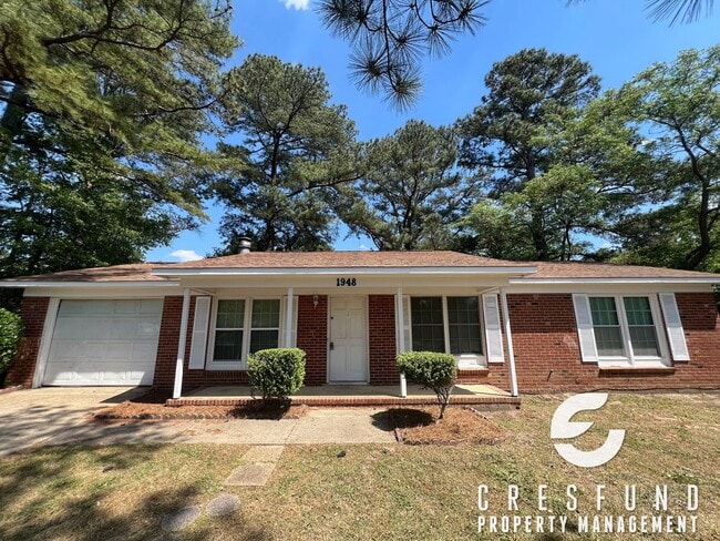Building Photo - 3 Bedroom Ready For YOUR Move In TODAY!