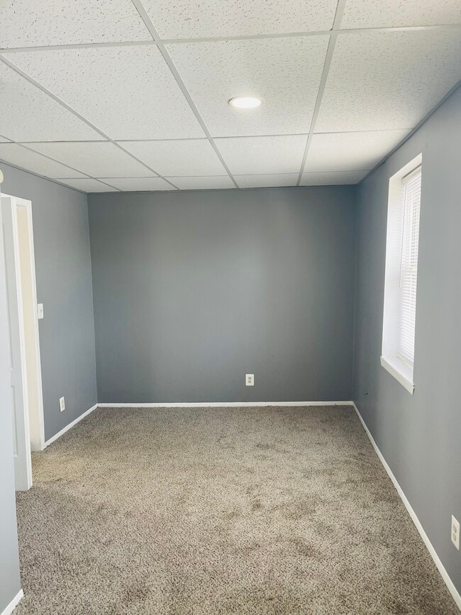 Bedroom Unit #4 - 292 Mill St