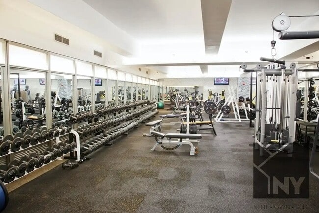 Photo - 126 Pearl St Unidad 18C