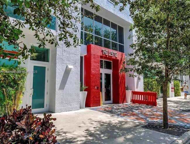 Photo - 133 NE 2nd Ave Unidad 811