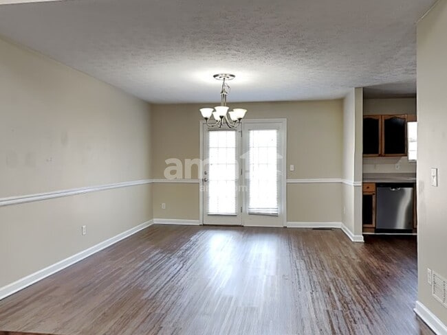 Photo - 227 Starlyn Dr