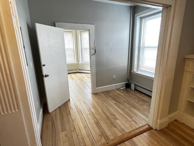 Photo - 1284 Commonwealth Ave