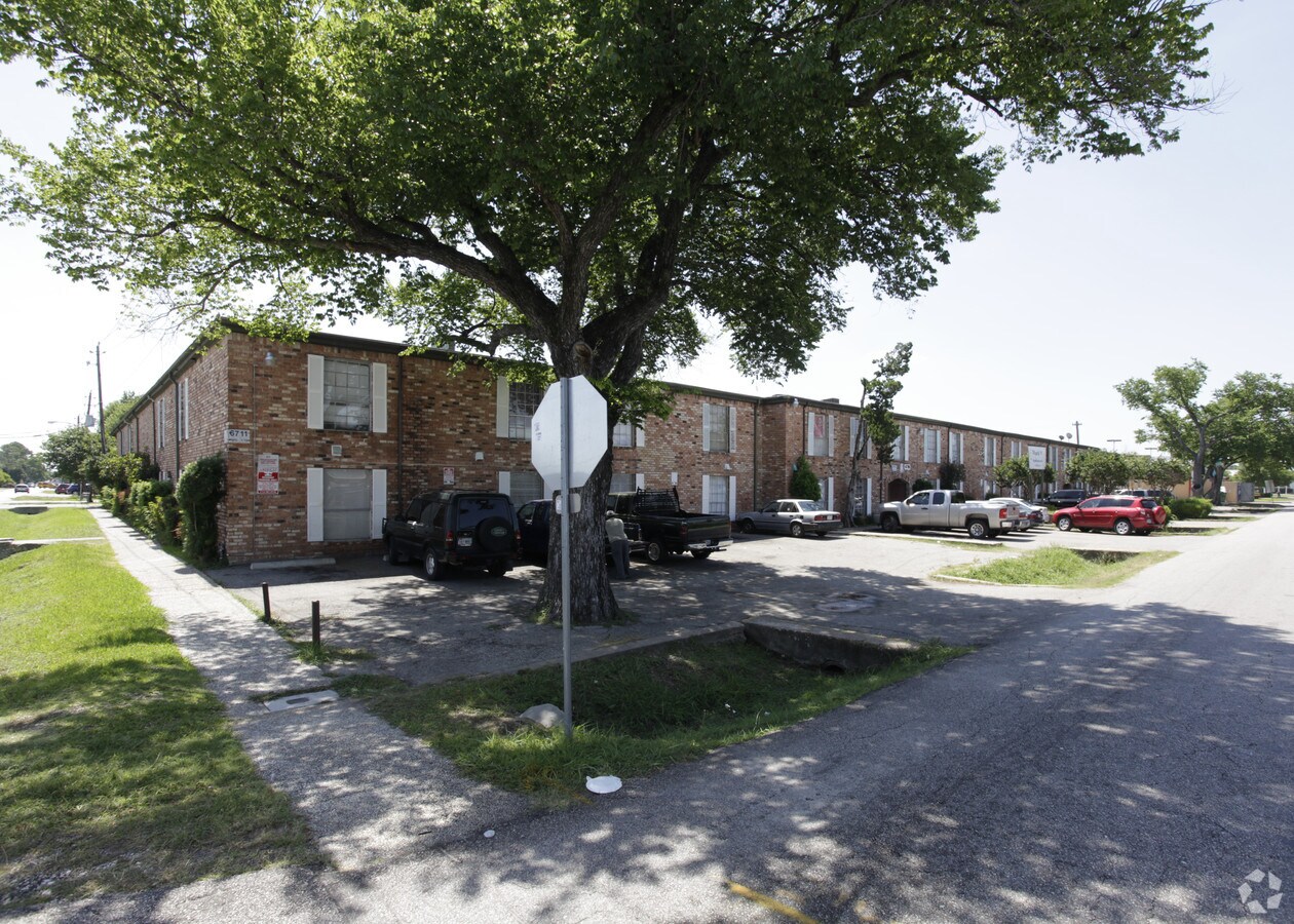 Photo - Gia III @ Bellaire Apartments