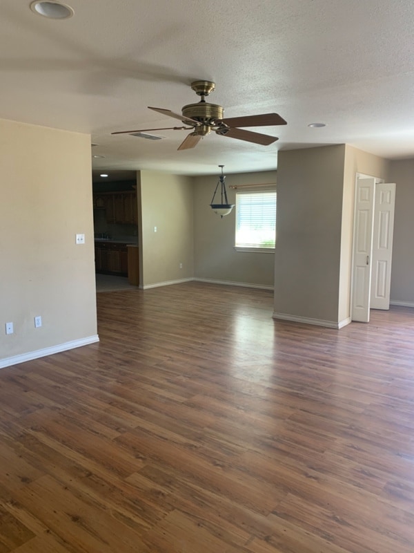 Building Photo - 917 N Hancock Ave