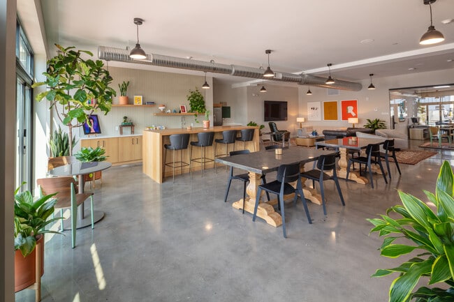 Community Area - Founders Square