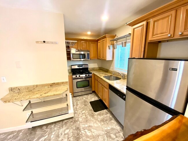 Photo - 9 Arthur Ter Unit 2