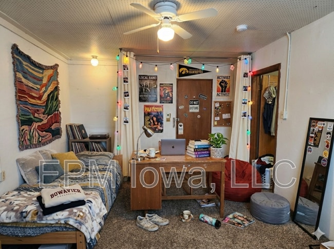 Photo - 604 W Seerley Blvd