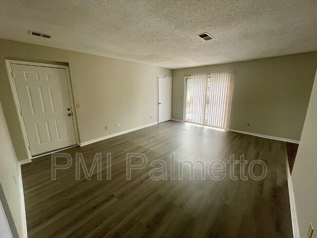 Photo - 1900 Tall Pines Cir Unit 2